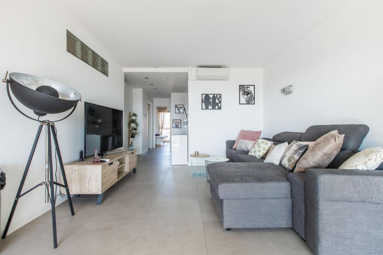 Lb Vacation Rentals I Admire Panoramic Ocean Views Through Walls Of Windows 칸느 외부 사진
