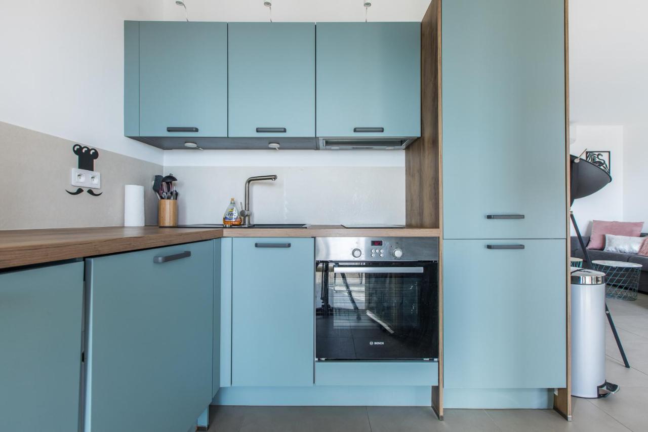 Lb Vacation Rentals I Admire Panoramic Ocean Views Through Walls Of Windows 칸느 외부 사진